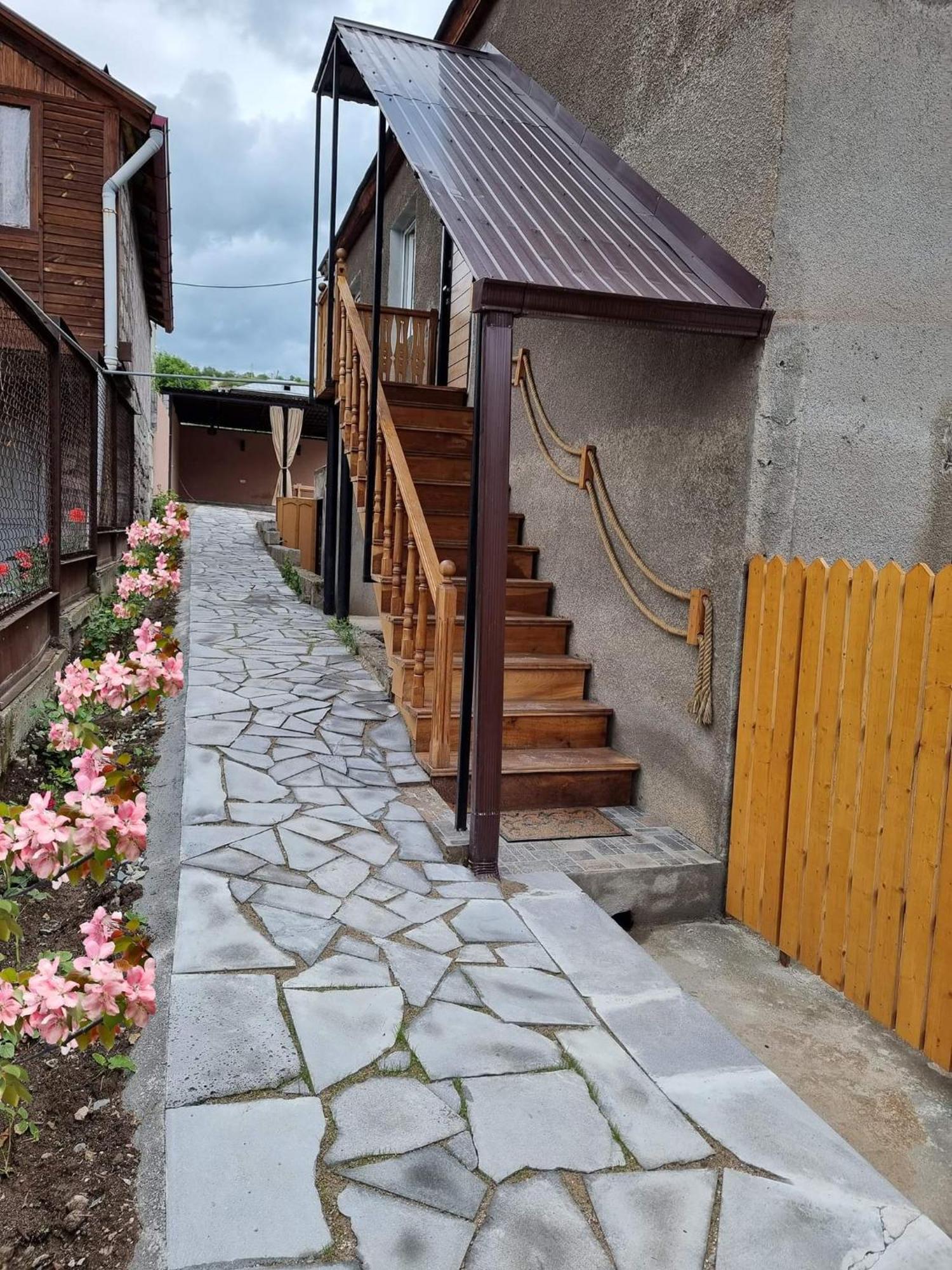 New Horizons , Apartment With 5 Bedrooms, Whole Apartment, Апартмент Целиком Dilidzjan Buitenkant foto